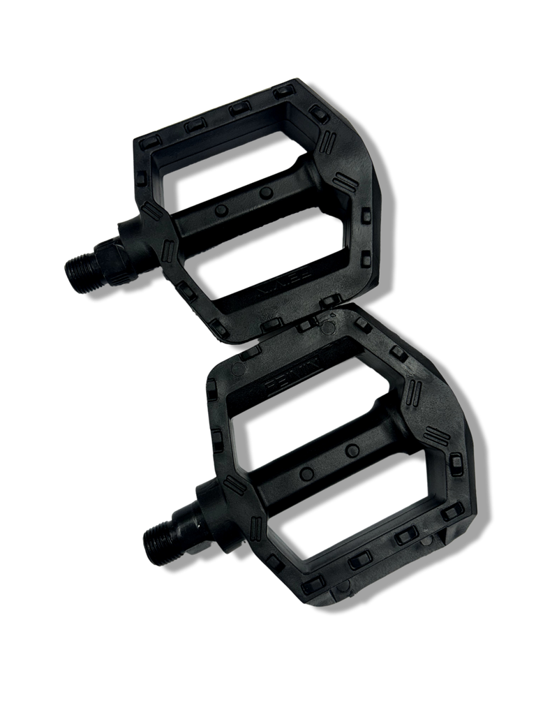 MADD GEAR MINI DRIFT TRIKE PEDALS