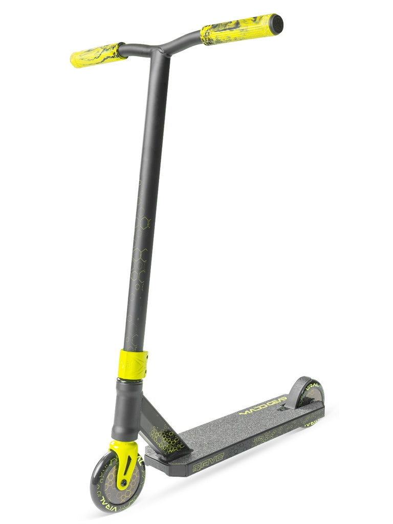 MADD GEAR VIRAL RAVE SCOOTER NEON