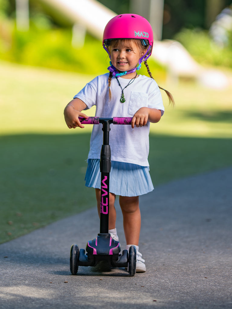 MADD GEAR ZINGER 3 WHEELED SCOOTER BLUE